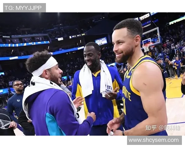 德雷蒙德格林如何在勇士队中扮演关键角色与领导者的双重身份